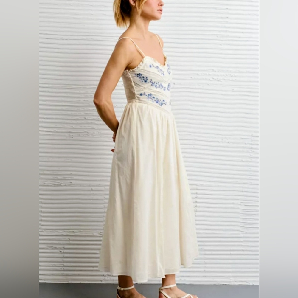AE Bella Lace Insert Midi Dress - Picture 7 of 12
